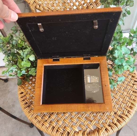 SWEET‎ 16TH  My his angels always protect you music Box - Picture 4 of 10